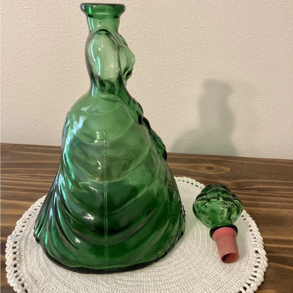 Vintage Empoli Emerald Green Victorian Lady Decanter Made in Italy 11 1/2” - Picture 9 of 11